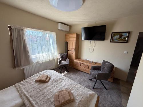 Bee house 12 in 奧多爾黑塞庫耶斯克