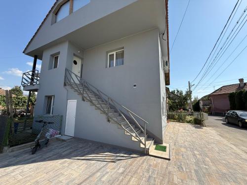 Bee house 12 in 奧多爾黑塞庫耶斯克