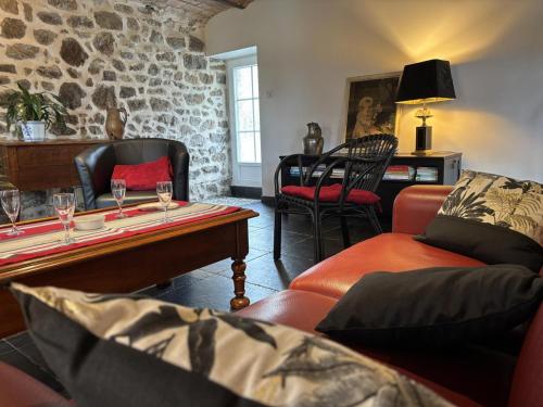 Gîte rural rénové avec charme à Marcillat, jardin et terrasse - FR-1-489-369 (Gite rural renove avec charme a Marcillat, jardin et terrasse - FR-1-489-369) in Marcillat-en-Combraille