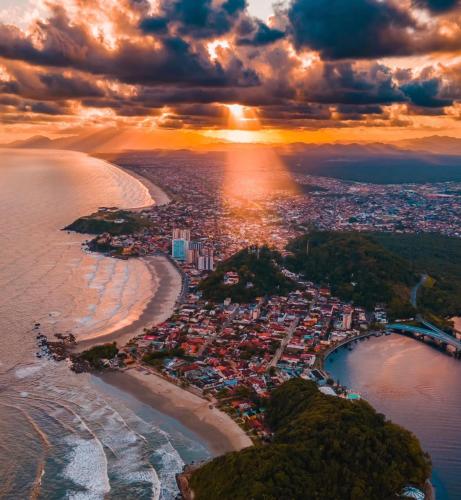 สภาพแวดล้อมโดยรอบ, Casa a 400m do Mar - O endereço correto é o Rua Rubens Marcus Rocha 541 Jd Jamaica Itanhaem (Casa a 400m do Mar - O endereco correto e o Rua Rubens Marcus Rocha 541 Jd Jamaica Itanhaem) in ลูอิซามิริง