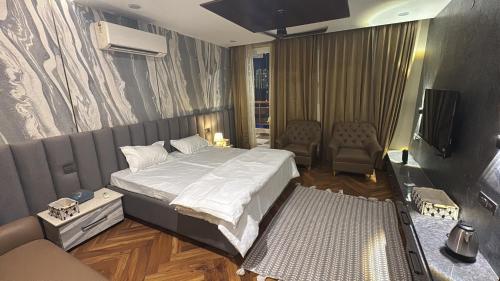 MG Luxury Stays in Zirakpur