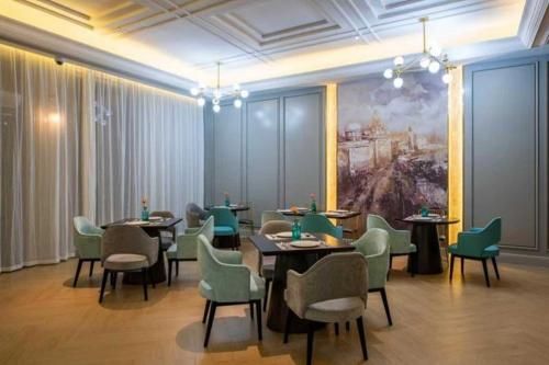 Restaurant, Mercure Shanghai Jiuting in SongJiang and University Town