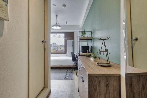 CraftFlat Komagome 502, a compact studio at excellent location