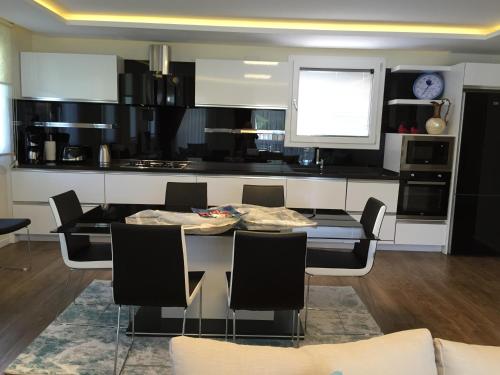 Comoditats, Crescent Twins -White Villa in Dalyan