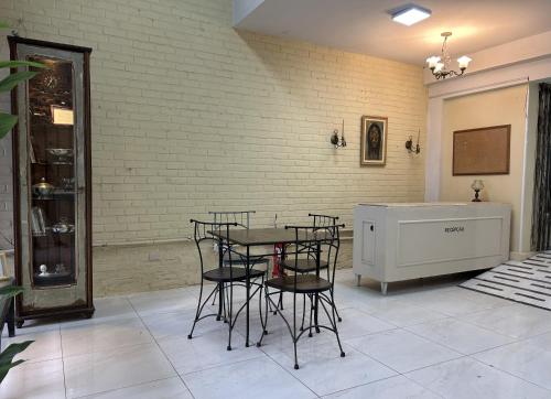 Flat funcional mobiliado com cozinha com WC ap101 in Encruzilhada