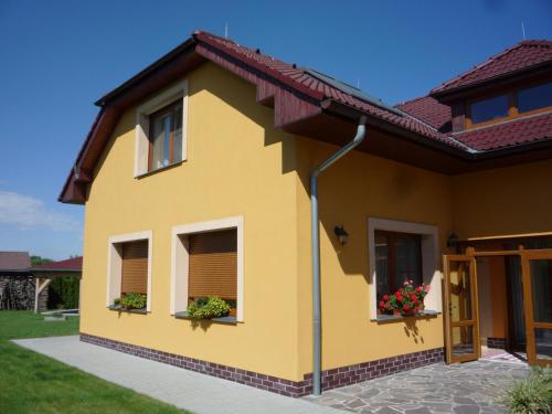 Dārzs, Apartmany Graf in Chyne