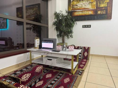Happyland JBR Dubai Hostel - image 8