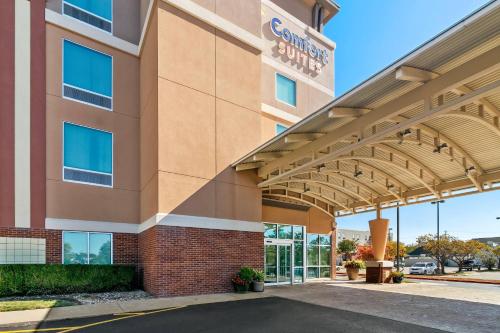 Comfort Suites Bentonville - Rogers in Bentonville, USA