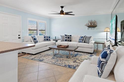 Guestroom, Sea La Vie in Other