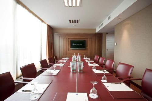 Hyllit Hotel - image 7