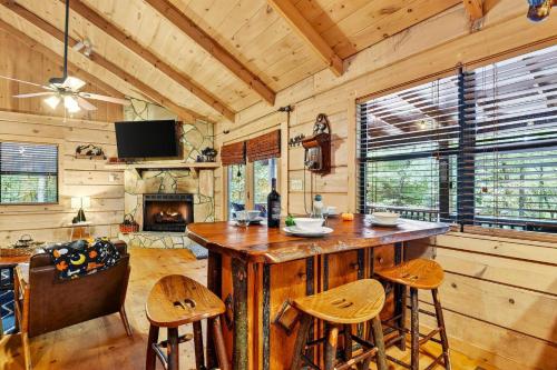 Bear River Cabin in Mineral Bluff, USA