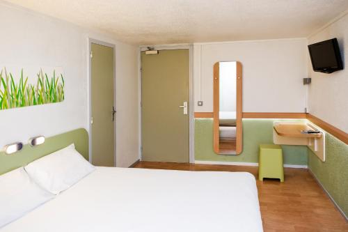 ibis Budget Courbevoie Paris La Défense - image 24