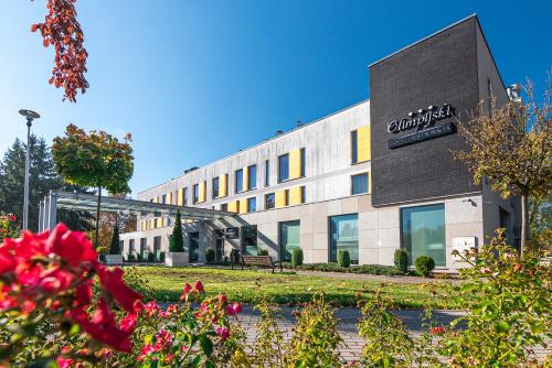 Exterior view of Hotel Olimpijski