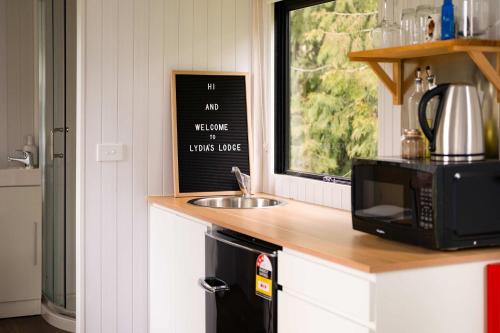 Lydia's Lodge by Tiny Away in Wakefield