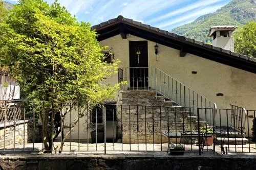 Casa Foresta in Maggia TI, Schweiz