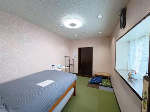 Direct to Shinjuku 15 mins Japanese-style Suite Up to 7 Guests