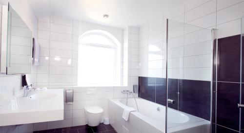 Clarion Collection Hotel Atlantic - main image
