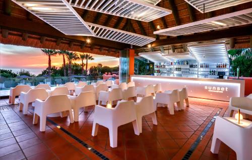 Aparthotel Novo Resort - 바/라운지