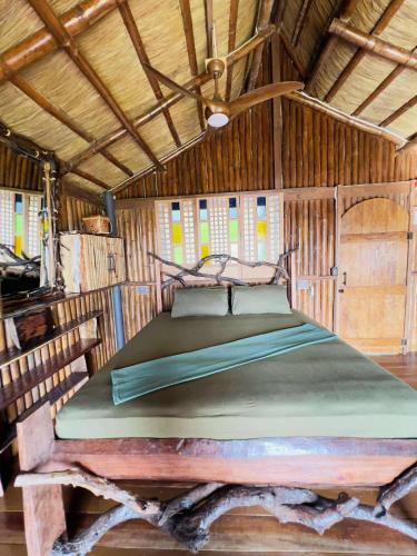 3 queen beds, 2 sofa beds