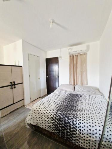 Cozy Studio with Queen Bed in Malaybalay City in Malaybalay