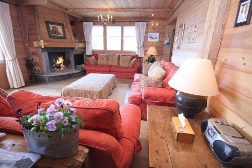 Chalet - Sleeps 14 - Alpine Retreat - Near Morzine gîte à louer Essert-Romand