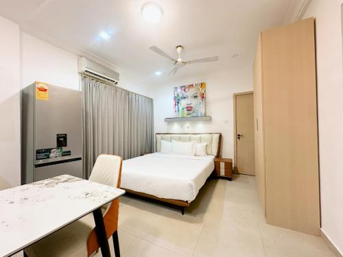 Golden Crystal Hotel