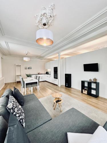 Furnished Living Room in Günsberg Solothurn (Furnished Living Room in Gunsberg Solothurn) in Ruttenen