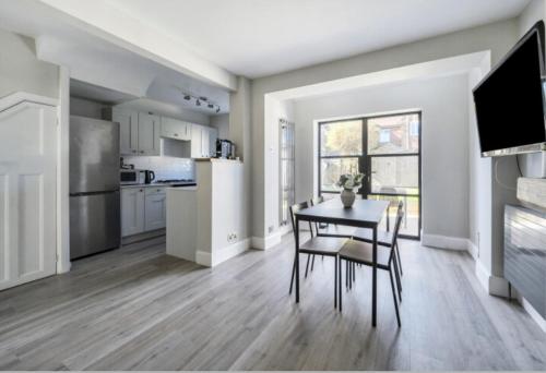 Recently renovated 3 bed home gîte à louer Bitterne Railway Station