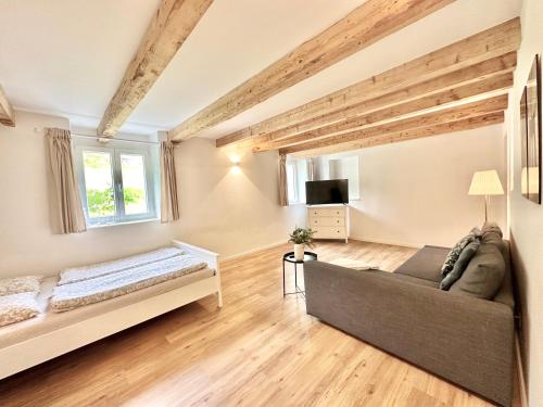 Furnished Living Room in Günsberg Solothurn (Furnished Living Room in Gunsberg Solothurn) in Ruttenen