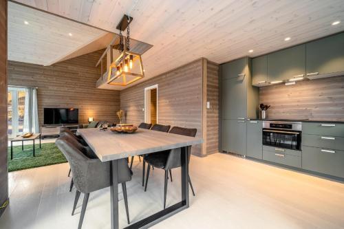 ห้องครัว, Jörd Hytte - 8p - With Sauna & Hot Tub (Jord Hytte - 8p - With Sauna & Hot Tub) in วราดาล