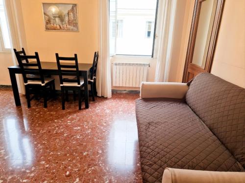 로마 100mt from Rome Termini Bright 2BR Apartment 4성급 싱글룸 부대시설