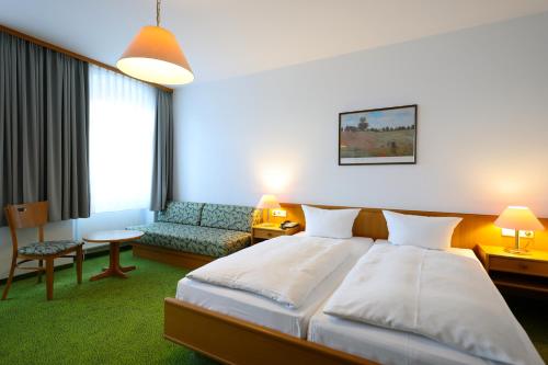 1 queen bed