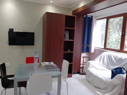 Comoditats, Nice apartment in Menzah 5 in Ariana