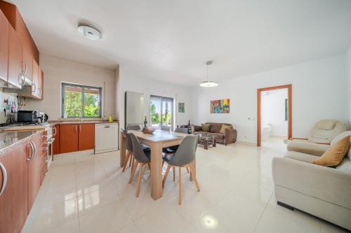 Casa ELI - 2 Houses with shared pool - HolidaysPT in Arrochela
