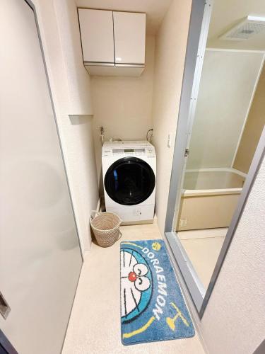 Motosakura 301, direct access to Narita and Haneda, 2 beds, 5 train lines, elevator, free bicycle rental, luxury double bed