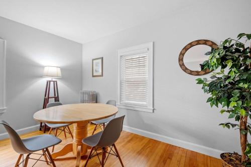 North End Single Family 4 Bed 2 Bath - image 9