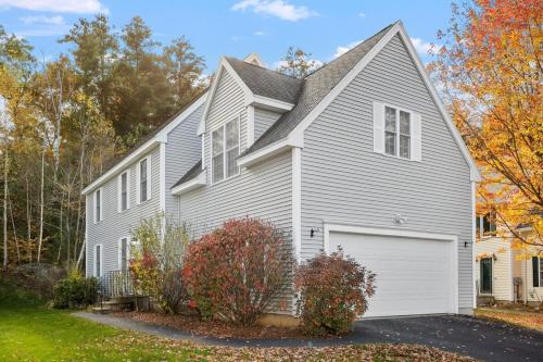 Modern Open Concept 4 Bed 2 5 Bath Mid to LongTerm Private Single Family Home - image 12