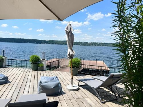 A szálláshely kívülről, Strandhotel Berg in Berg