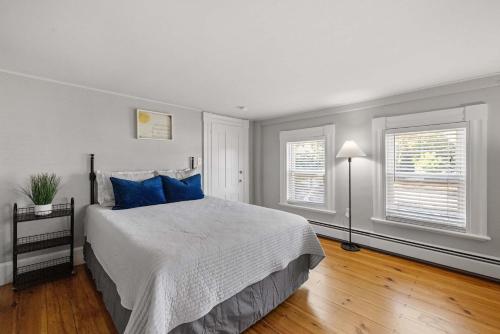 Exeter 2nd Floor 2 Bed 1 Bath- Pet Friendly - image 14