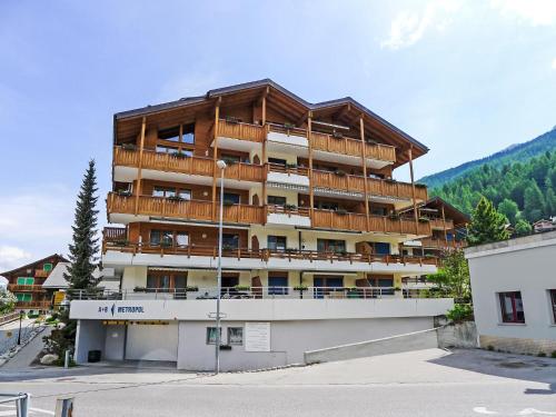 Apartment Metropol B by Interhome