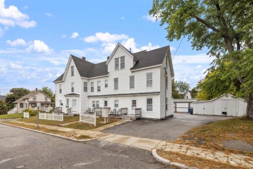 1st Flr 1 Bed 1 Ba Furnished-Pet Friendly - image 8
