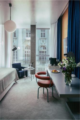 room detail thumbnail 0