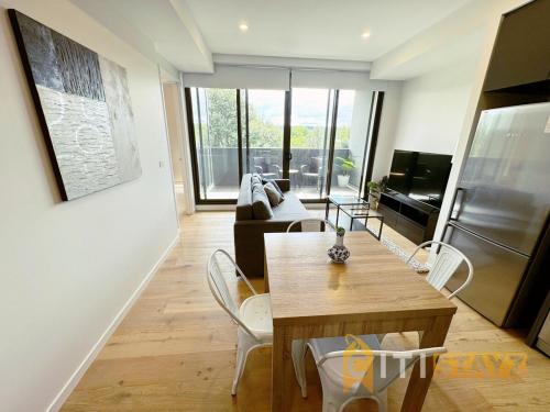 Lavish in Lyneham - 2BD 1Bth Apt in Lyneham
