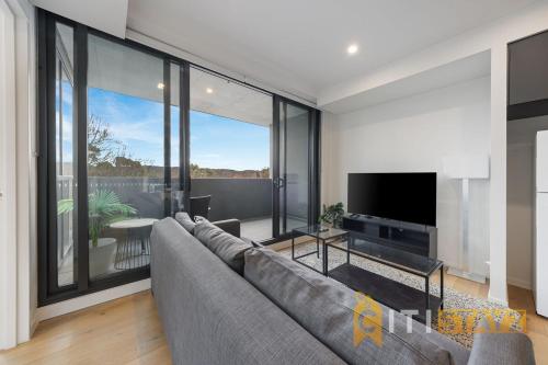 Lavish in Lyneham - 2BD 1Bth Apt in Lyneham
