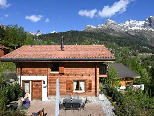 Chalet Ecureuil noir by Interhome in Ovronnaz, Schweiz