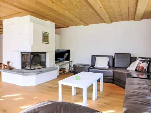 Apartment Eisiboden by Interhome in Gadmena