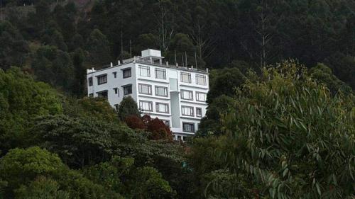 Exterior view of Cloud Dale Resort Munnar