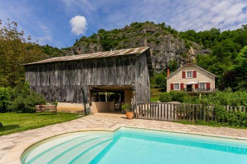 Family Villa - Laroche Martel gîte à louer Gluges