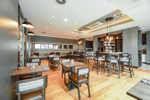 Restaurante, Premier Inn Karlsruhe City Am Wasserturm in Karlsruhe