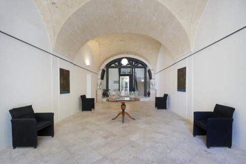 Palazzo Della Tore 001-Elegant Historic Escape in Torre a Mare